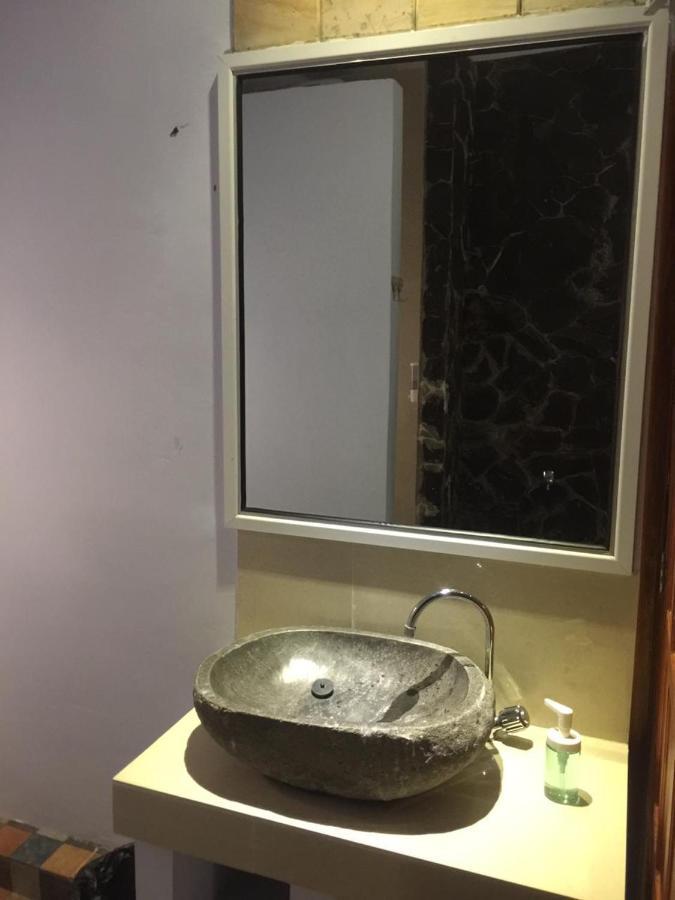 Djoglo Djatimalang Guesthouse Blitar Kültér fotó