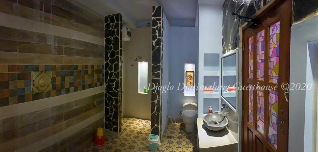 Djoglo Djatimalang Guesthouse Blitar Kültér fotó