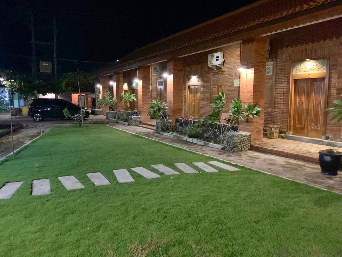 Djoglo Djatimalang Guesthouse Blitar Kültér fotó